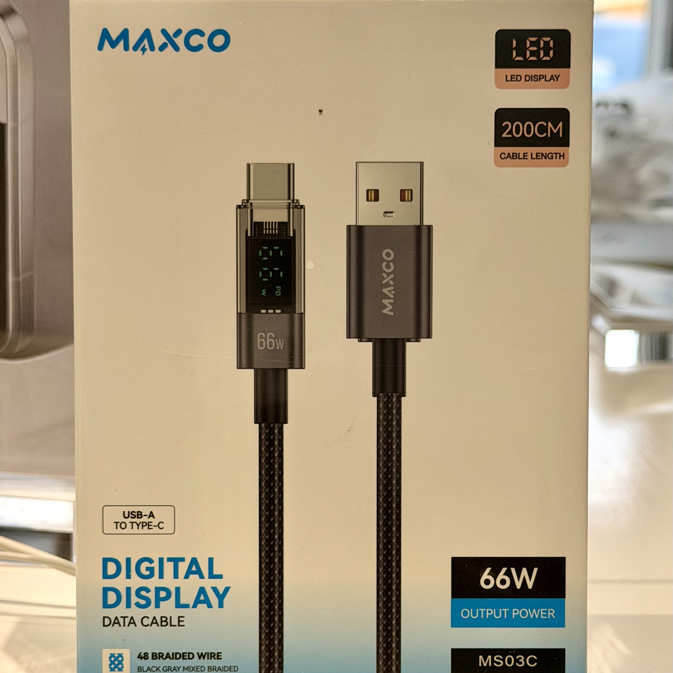 Image de Câble MAXCO USB-A vers USB-C 66W avec écran LED – 2 mètres